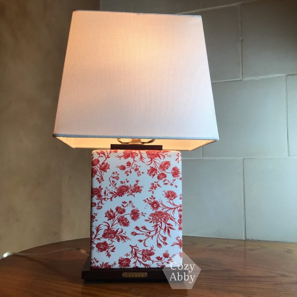 Ralph Lauren China Red Floral Porcelain Desk Table Lamp Shape Wood Top - Picture 1 of 5